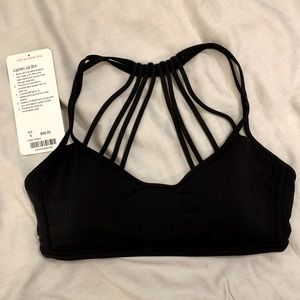 Lululemon Lighten Up Bra in Black, size 6